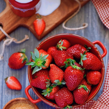 Cream Strawberry Seeds